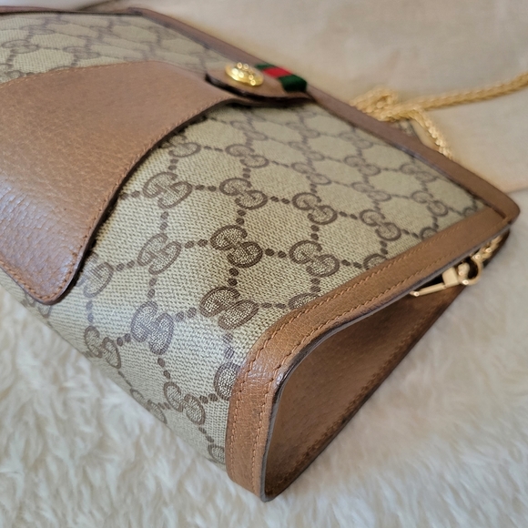 Very Cute ❤Authentic GUCCI Clutch Crossbody/Shoulder - Picture 6 of 16